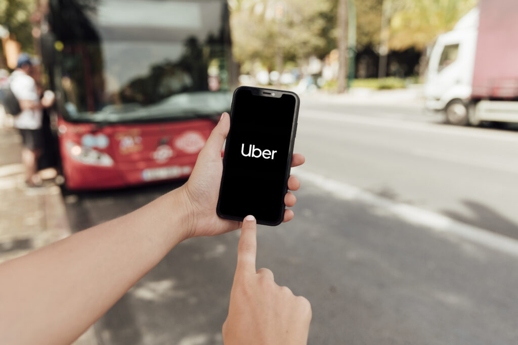 Vínculo de emprego com a Uber? Entendimento do TST
