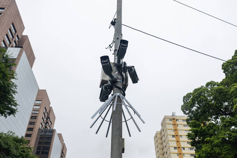 Defensoria Pública pede restrição a câmeras de segurança em blocos de carnaval: proteção de direitos ou obstáculo à segurança?