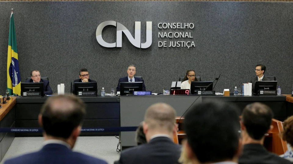 CNJ proíbe pagamento retroativo a juízes