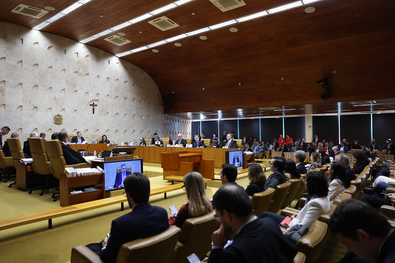Responsabilização de plataformas por conteúdos de terceiros