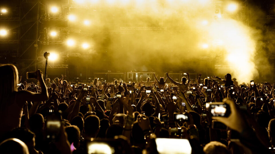 Contratação de shows sem licitação sempre é improbidade administrativa? REsp 2.029.719-RJ