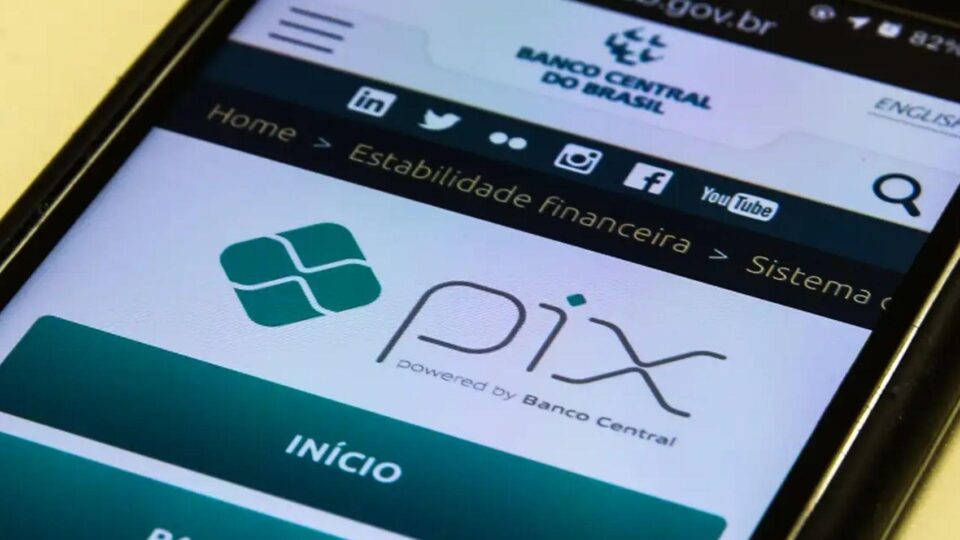 Justiça bloqueia chaves Pix de empresários para garantir pagamento de dívida. Entenda a decisão!