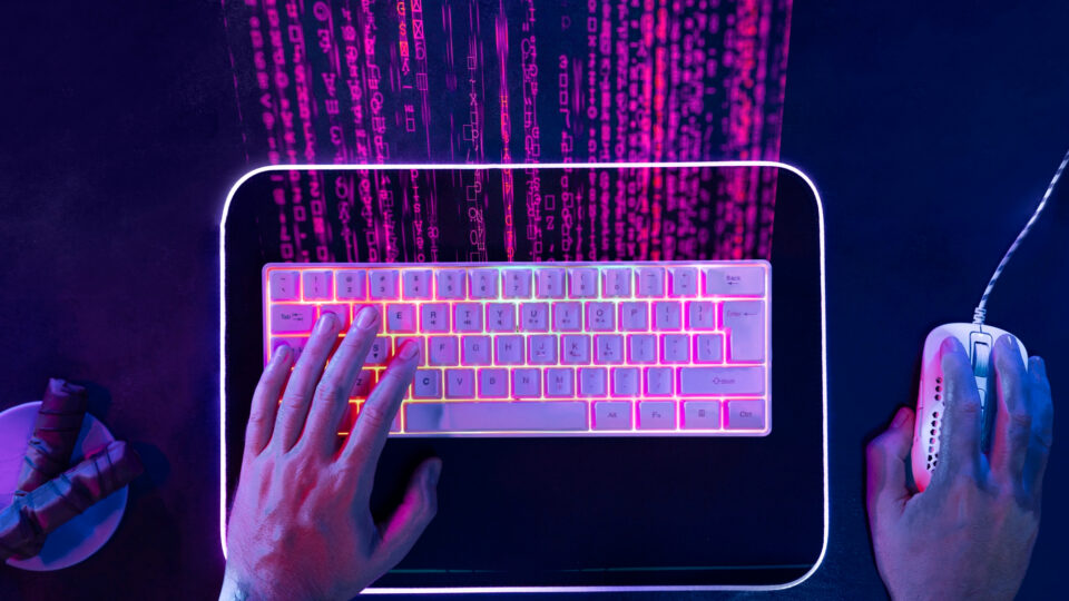 O aliciamento presencial de criança configura o artigo 241-D do ECA? STJ define “meio de comunicação” no Informativo 860