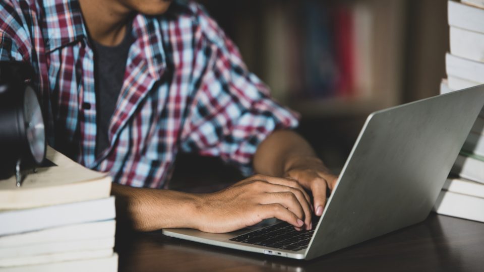 Remição de pena por estudo à distância: STJ estabelece requisitos